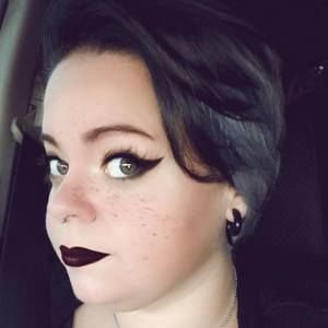 Meet your Posher, Leeann